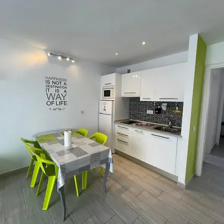 Pistachio 323 - Lanzarote Costa Teguise