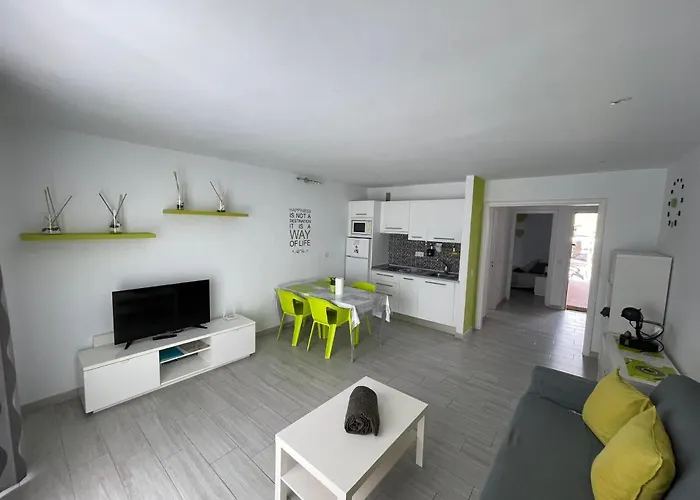 Pistachio 323 - Lanzarote * Costa Teguise